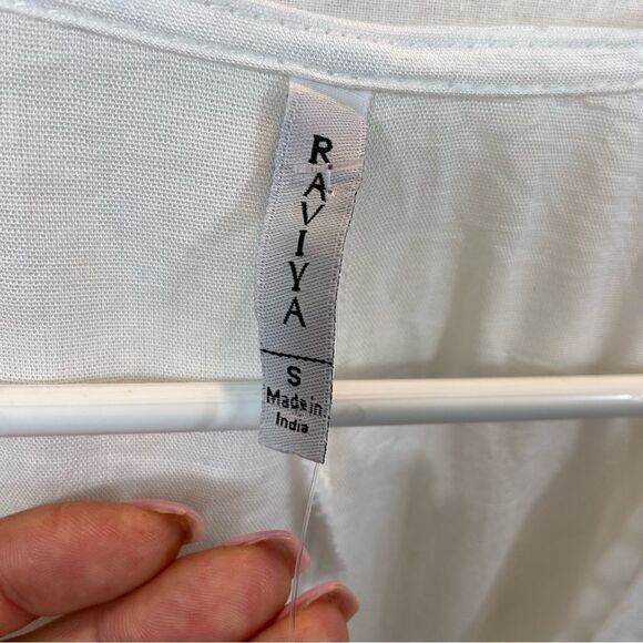 Brand new without Tags Raviya Brand White Bell Sleeve Swim Cover Up Size Small - Picture 8 of 10